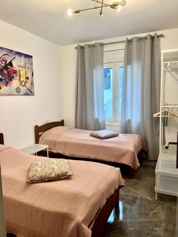 Amplio Apartamento Tranquilo Cerca De La Playa Rosas Exteriör bild
