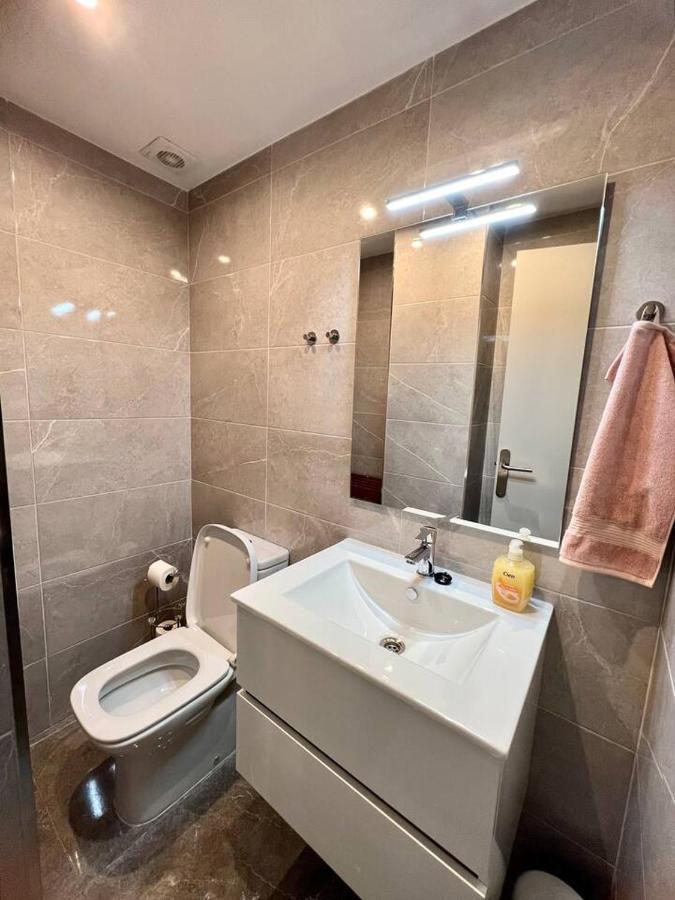 Amplio Apartamento Tranquilo Cerca De La Playa Rosas Exteriör bild