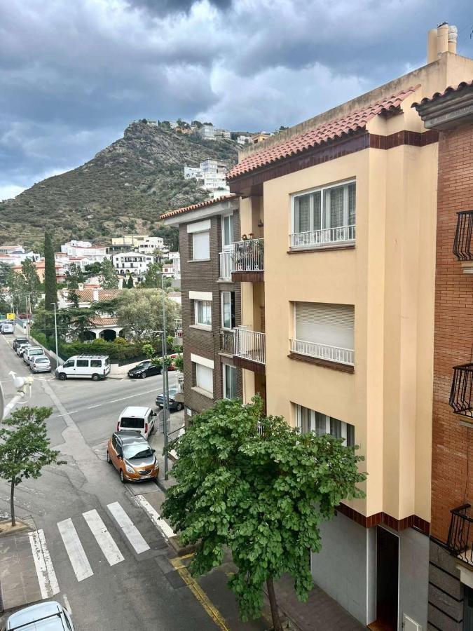 Amplio Apartamento Tranquilo Cerca De La Playa Rosas Exteriör bild